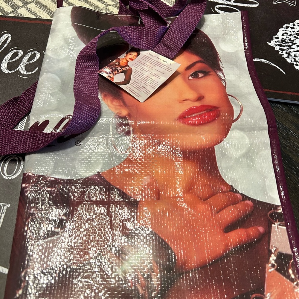 🌹Selena tote bag